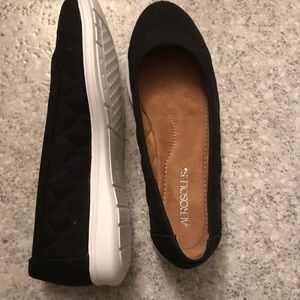 Aerosoles brand new in box